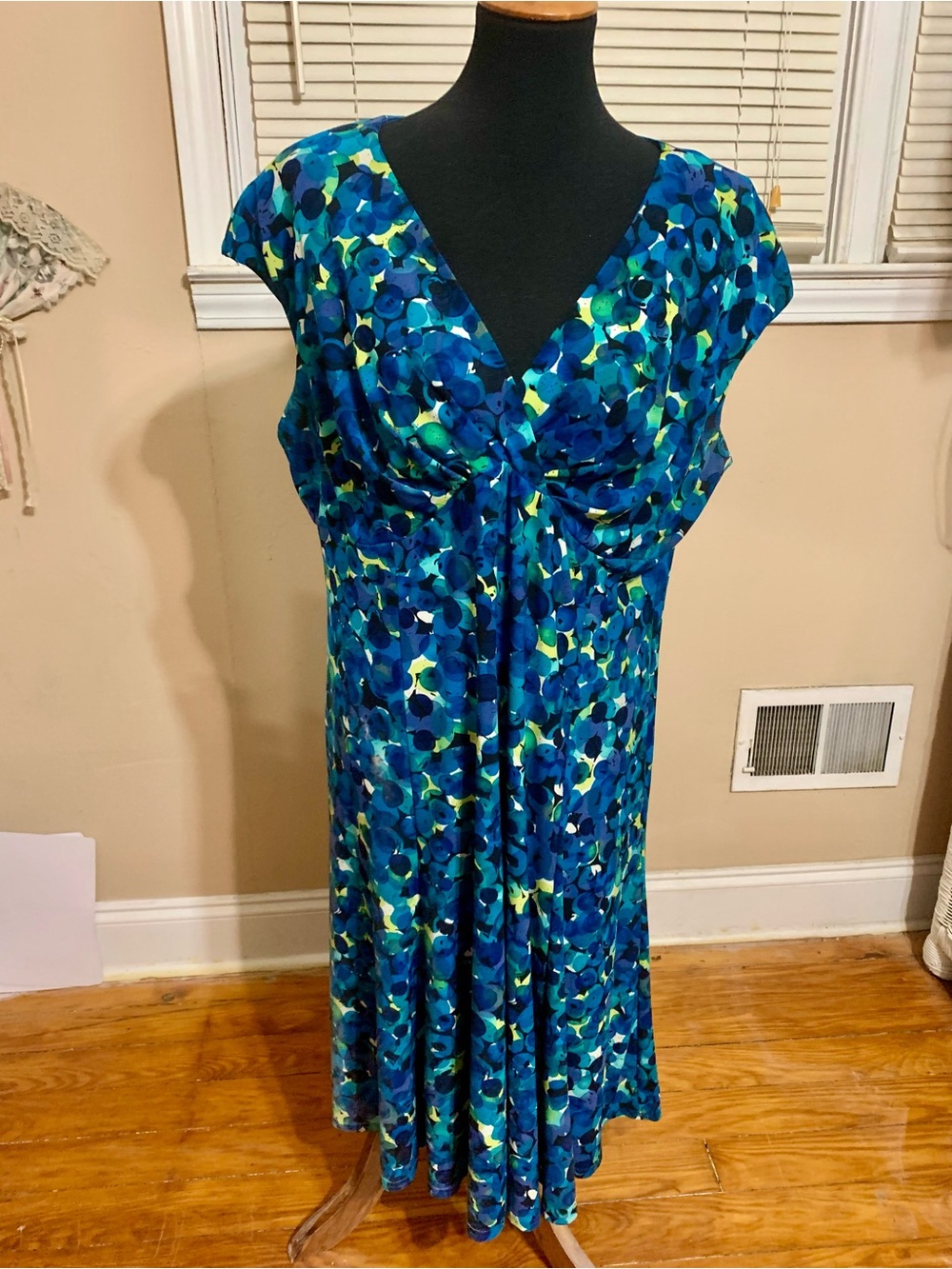 Jones Studio Blue & Teal Abstract V-Neck Midi Dress